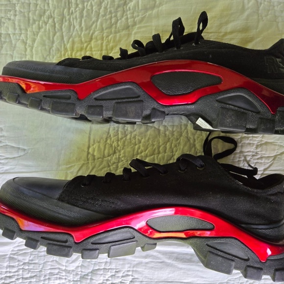 Black and Red Adidas New Runner x Raf Simons - Picture 4 of 6